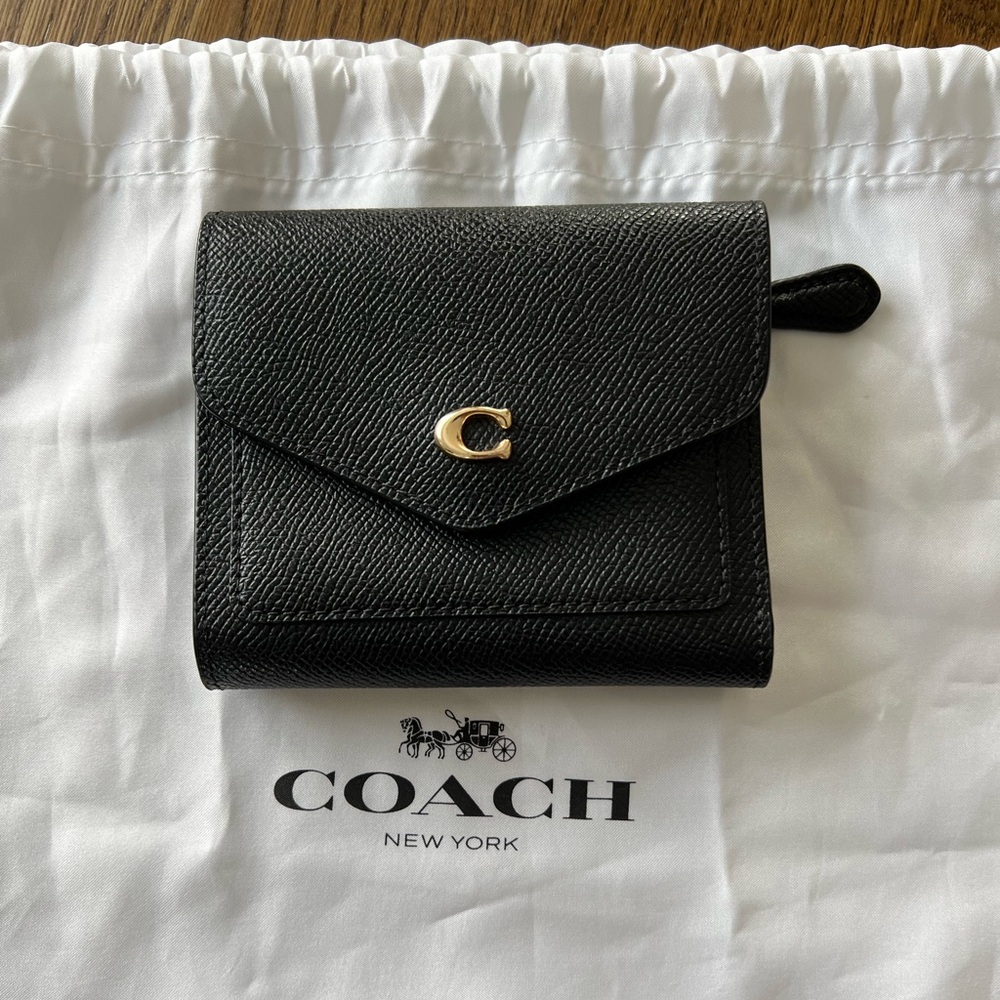 Coach Wyn Black Leather Wallet